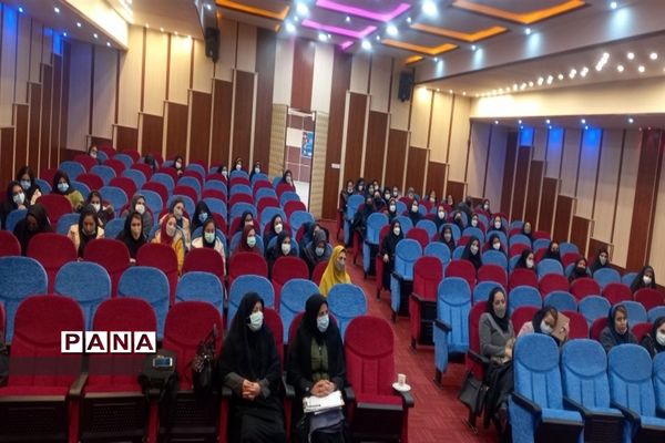 جلسه شورای آموزگاران آموزش مهارت‌های خود مراقبتی در پرند
