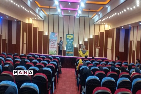 جلسه شورای آموزگاران آموزش مهارت‌های خود مراقبتی در پرند
