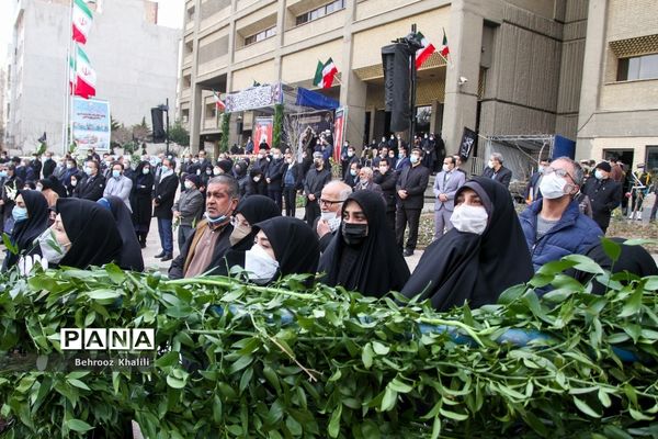 تشییع و تدفین پیکر دو شهید گمنام در محوطه وزارت کشور