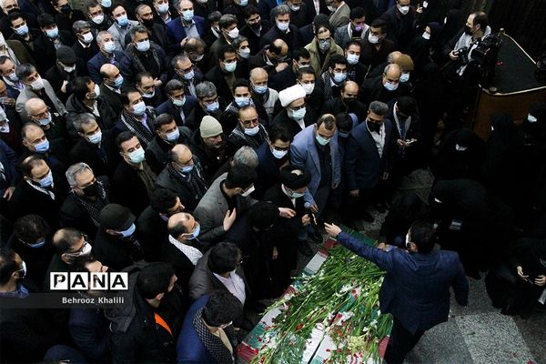 تشییع و تدفین پیکر دو شهید گمنام در محوطه وزارت کشور