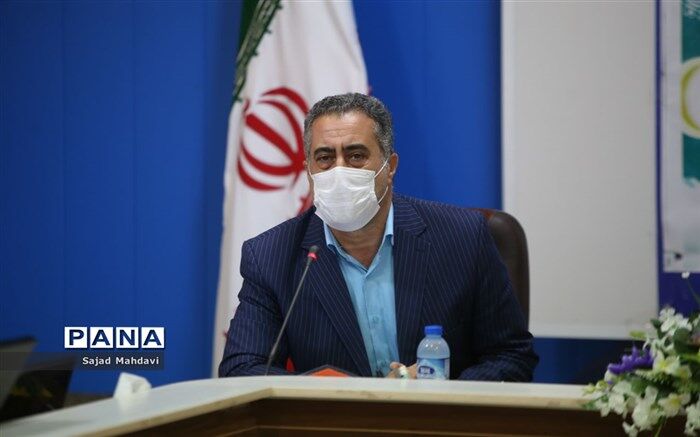 باید فرصت‌ها را در اختیار دانش‌آموزان قرار دهیم و به آن‌ها اعتماد کنیم