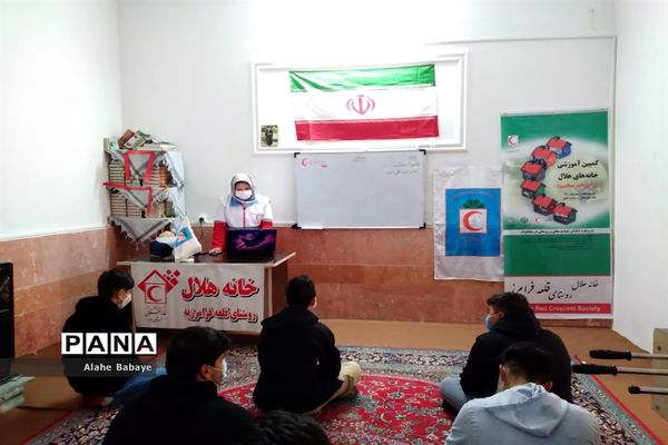 برگزاری دوره آموزشی کمک‌های اولیه در روستای قلعه فرامرز ملارد