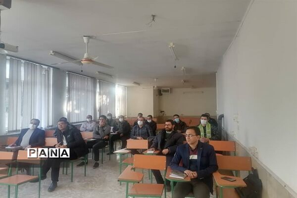 برگزاری دوره ضمن خدمت مربیان پیشتاز شهرستان نجف آباد