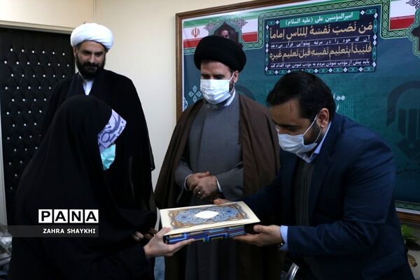 تقدیر از حافظان، قاریان قرآن و فعالان نمازدر شهرستان پردیس