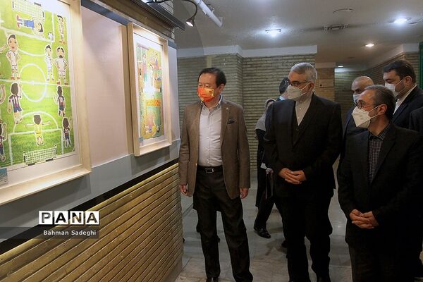 نمایشگاه نقاشی کودکان و نوجوانان ایران
