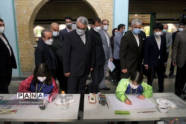 نمایشگاه نقاشی کودکان و نوجوانان ایران