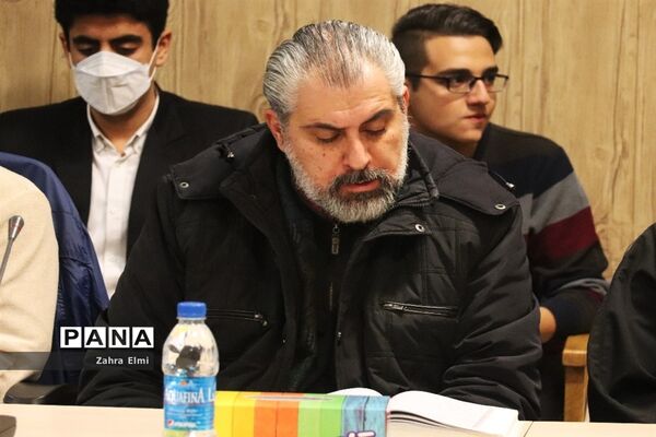 آیین معرفی و رونمایی  از کتاب آموزش اخلاق حرفه‌ای و رمز موفقیت درقرائت قرآن کریم