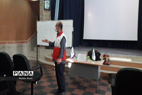 برگزاری دوره آموزشی امداد و کمک‌های اولیه در جوادآباد