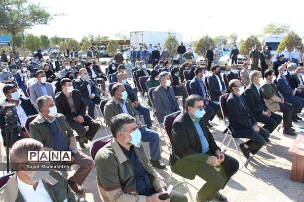 عملیات اجرایی طرح ۲۰۰۰ هکتاری بیابان زدایی و کاشت نهال در استان خوزستان
