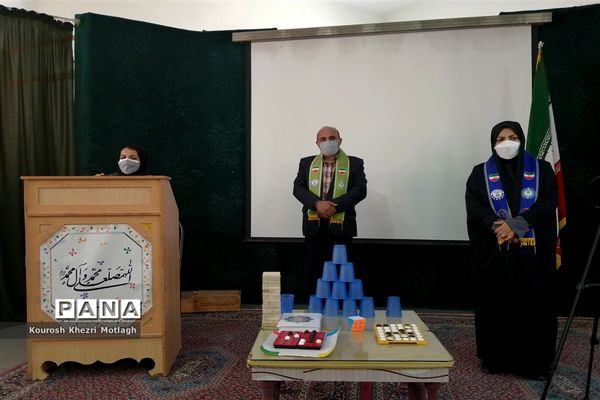 آماده‌سازی دانش‌آموزان منتخب المپیاد رویش برای مرحله استانی در شهرستان کازرون