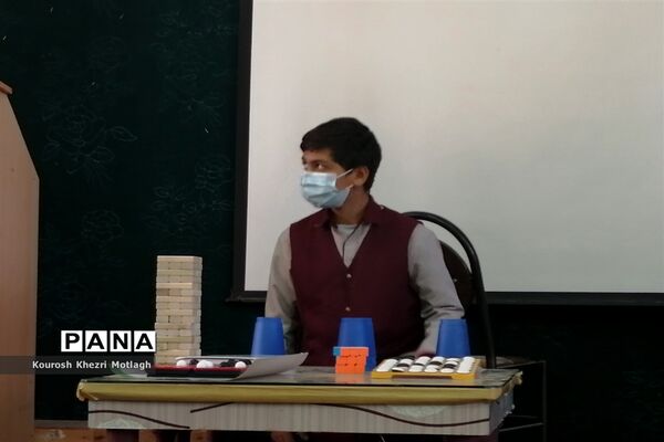 آماده‌سازی دانش‌آموزان منتخب المپیاد رویش برای مرحله استانی در شهرستان کازرون