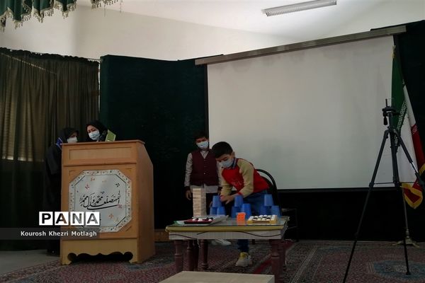 آماده‌سازی دانش‌آموزان منتخب المپیاد رویش برای مرحله استانی در شهرستان کازرون