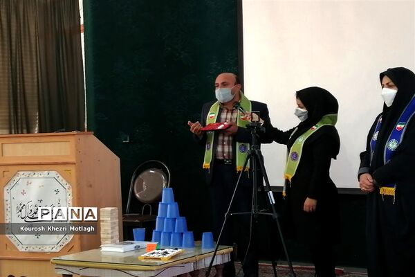 آماده‌سازی دانش‌آموزان منتخب المپیاد رویش برای مرحله استانی در شهرستان کازرون