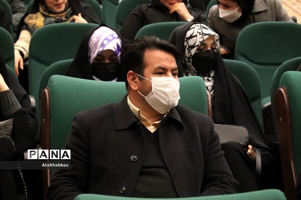 اولین جشنواره 18به همراه تجلیل از مادران شهدا و مدافعان سلامت