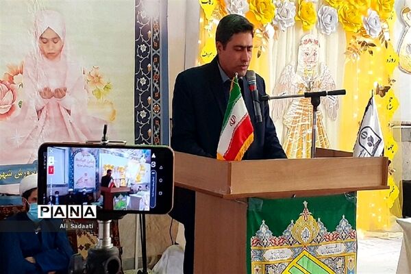 جشن تکلیف ویژه دانش آموزان دختر پایه سوم ابتدایی شهرستان کلات