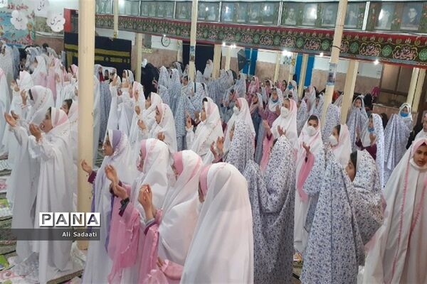 جشن تکلیف ویژه دانش آموزان دختر پایه سوم ابتدایی شهرستان کلات