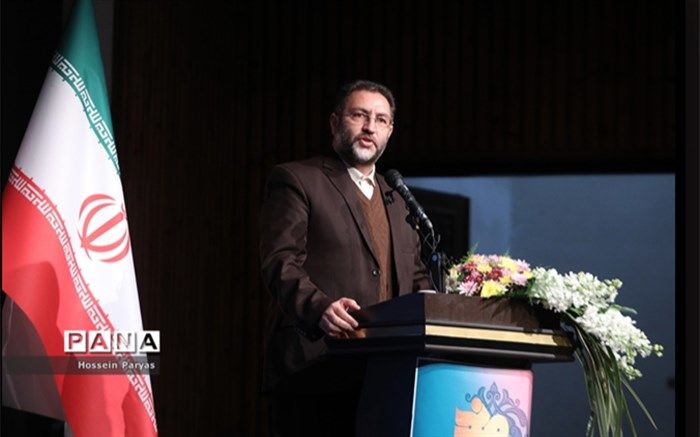 در بیانیه گام دوم  به طور ویژه به جایگاه زن پرداخته شده است