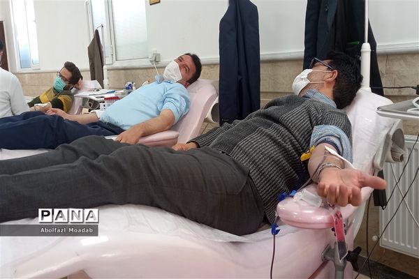 اهدای خون، توسط کارکنان اداره آموزش و پرورش کاشمر