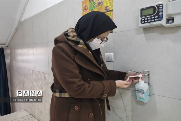 روز پایانی امتحانات نیم سال اول در دبیرستان دکتر ترابی منطقه 10