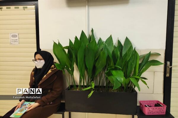 روز پایانی امتحانات نیم سال اول در دبیرستان دکتر ترابی منطقه 10