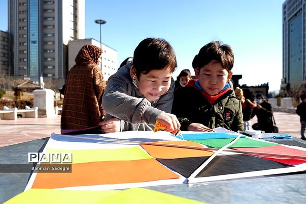 جشنواره بادبادک باز