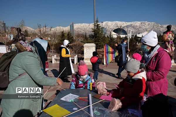 جشنواره بادبادک باز