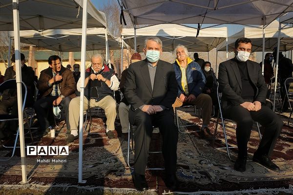 مراسم درختکاری در پارک پردیسان