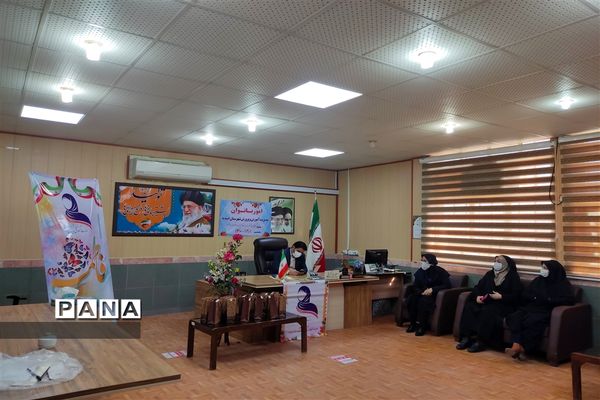 گرامیداشت روز زن در آموزش و پرورش امیدیه