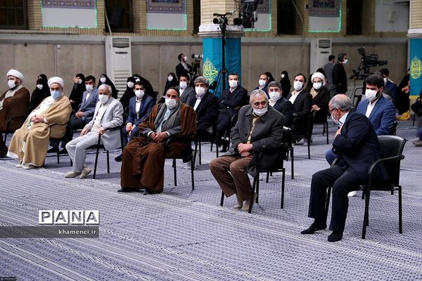 دیدار جمعی از مداحان اهل بیت(ع) با مقام معظم رهبری