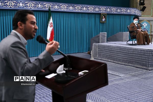 دیدار جمعی از مداحان اهل بیت(ع) با مقام معظم رهبری