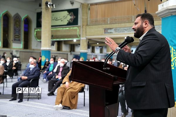 دیدار جمعی از مداحان اهل بیت(ع) با مقام معظم رهبری