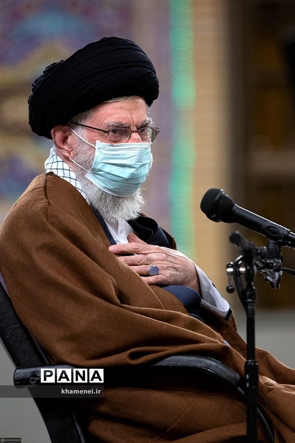 دیدار جمعی از مداحان اهل بیت(ع) با مقام معظم رهبری