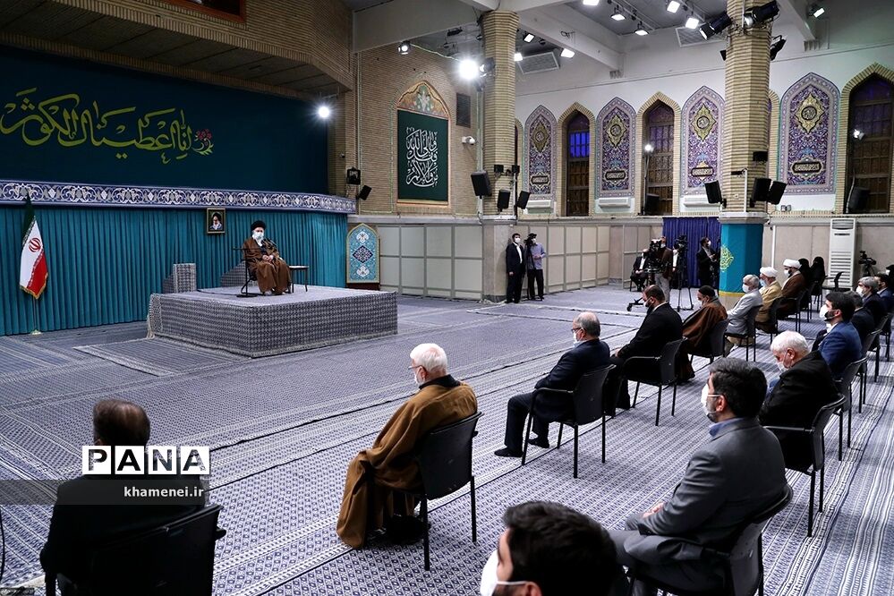 دیدار جمعی از مداحان اهل بیت(ع) با مقام معظم رهبری