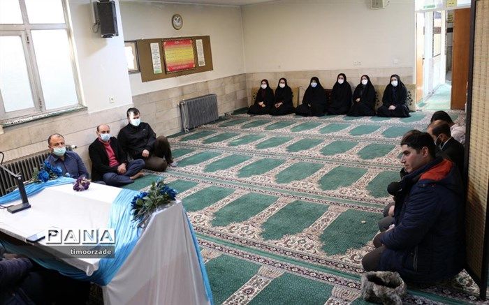 برگزاری جشن ولادت حضرت فاطمه زهرا( س) در آموزش و پرورش فیروزکوه