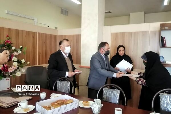 مراسم تقدیر از بانوان آموزش و پرورش به مناسبت روز زن در پردیس