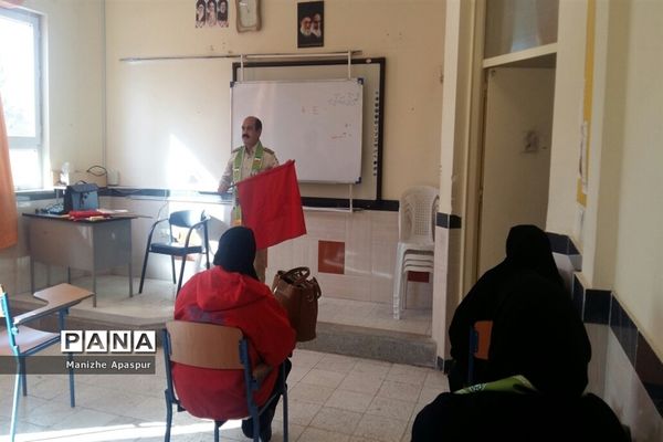 بازدید مسئولان سازمان دانش‌آموزی از کلاس‌های ضمن خدمت بازمهندسی مربیان تشکیلات