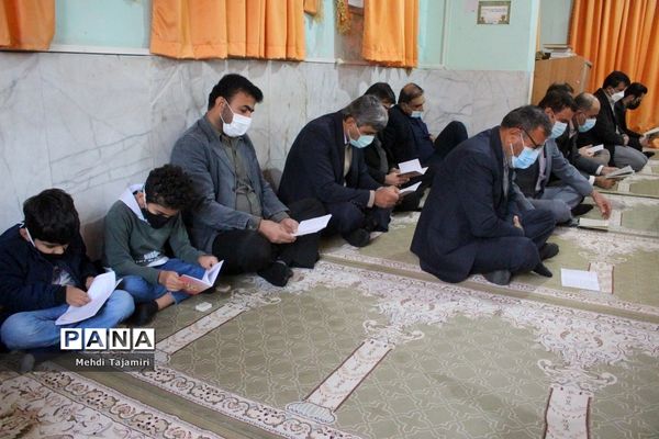 جشن ولادت حضرت فاطمه زهرا (س) همراه با  قرائت زیارت عاشورا