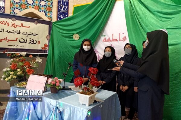 برگزاری جشن روز مادر در دبیرستان نرجسیه