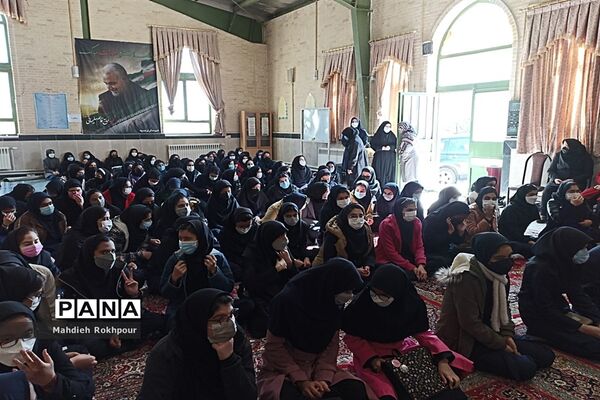 برگزاری جشن روز مادر در دبیرستان نرجسیه