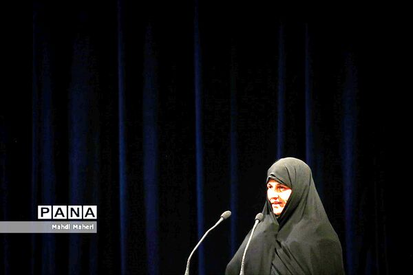 مراسم بزرگداشت روز زن در تالار وحدت