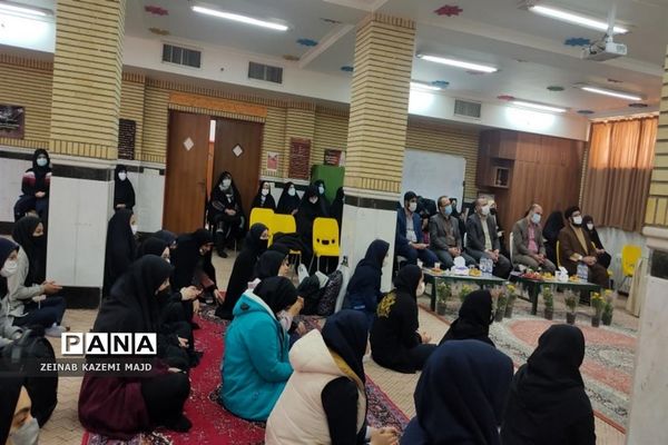 جشن میلاد حضرت زهرا(س) و گرامیداشت مقام مادر در هنرستان صباری