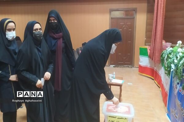 برگزاری یازدهمین انتخابات مجلس دانش‌آموزی در ناحیه 4 شیراز