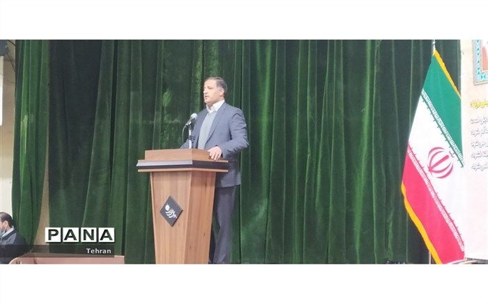 نماز، رابطه معنوی و بی‌تعارف انسان با خالق خود است
