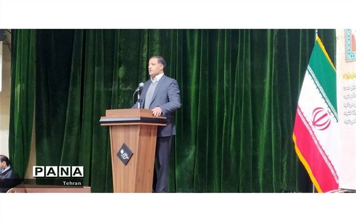 نماز، رابطه معنوی و بی‌تعارف انسان با خالق خود است