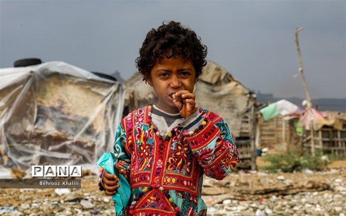 تلاش برای ثبت‌نام کودکان بی‌شناسنامه در مدارس