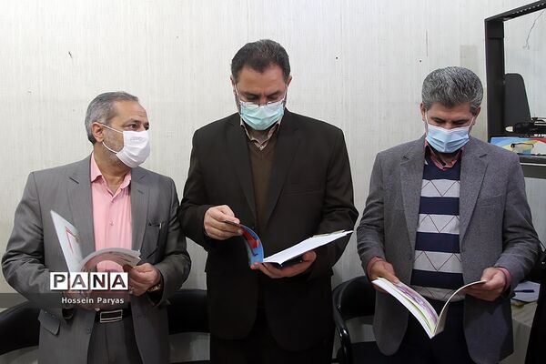 بازدید علیرضا کاظمی از دبیرخانه دریافت آثار بیست و دومین فراخوان ملی پرسش مهر ریاست جمهوری