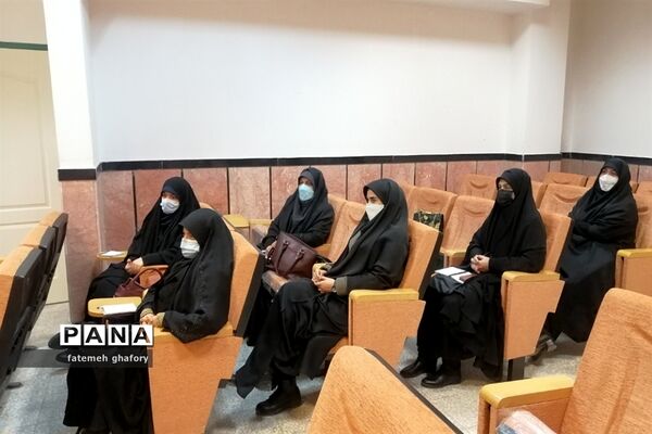 جلسه آموزشی مربیان پیشتاز شهرستان دماوند