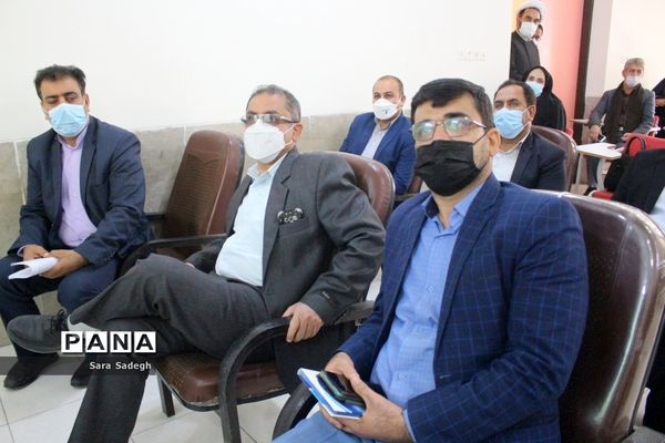 دوره آموزشی نماز ویژه مدیران و معلمان در بوشهر