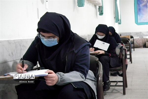 برگزاری المپیادهای ریاضی و زیست در دبیرستان شاهد مطهره