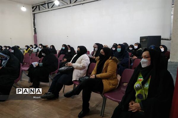 برگزاری گردهمایی مربیان پیشتاز سازمان دانش‌آموزی شاهین شهر